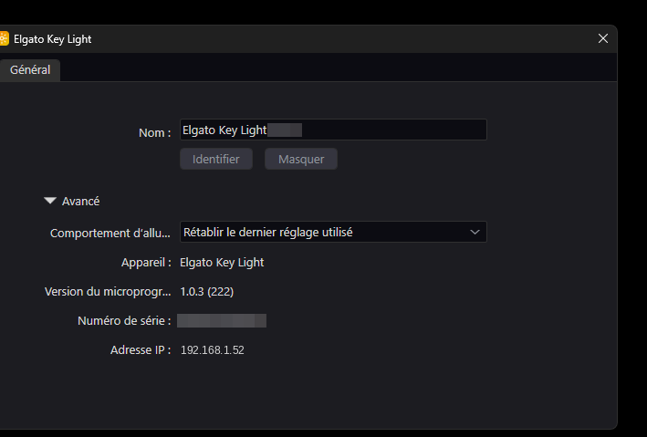 Fiche détaillée d'une Key Light dans Control Center affichant la version du microprogramme et l'adresse IP